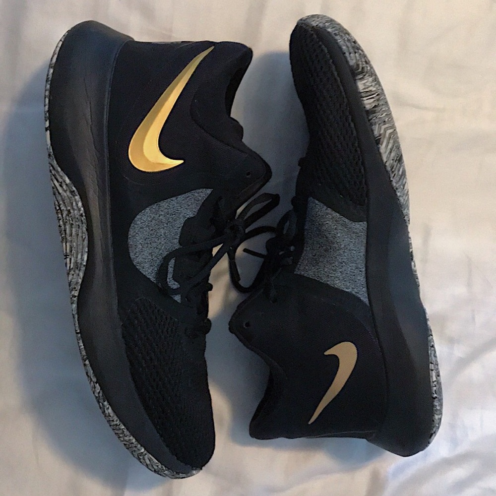 Nike Precision II Basketball Shoes